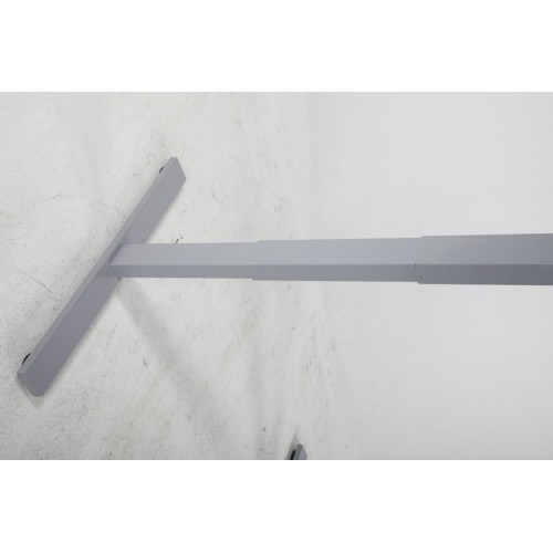 Električno nastavljiva delovna miza